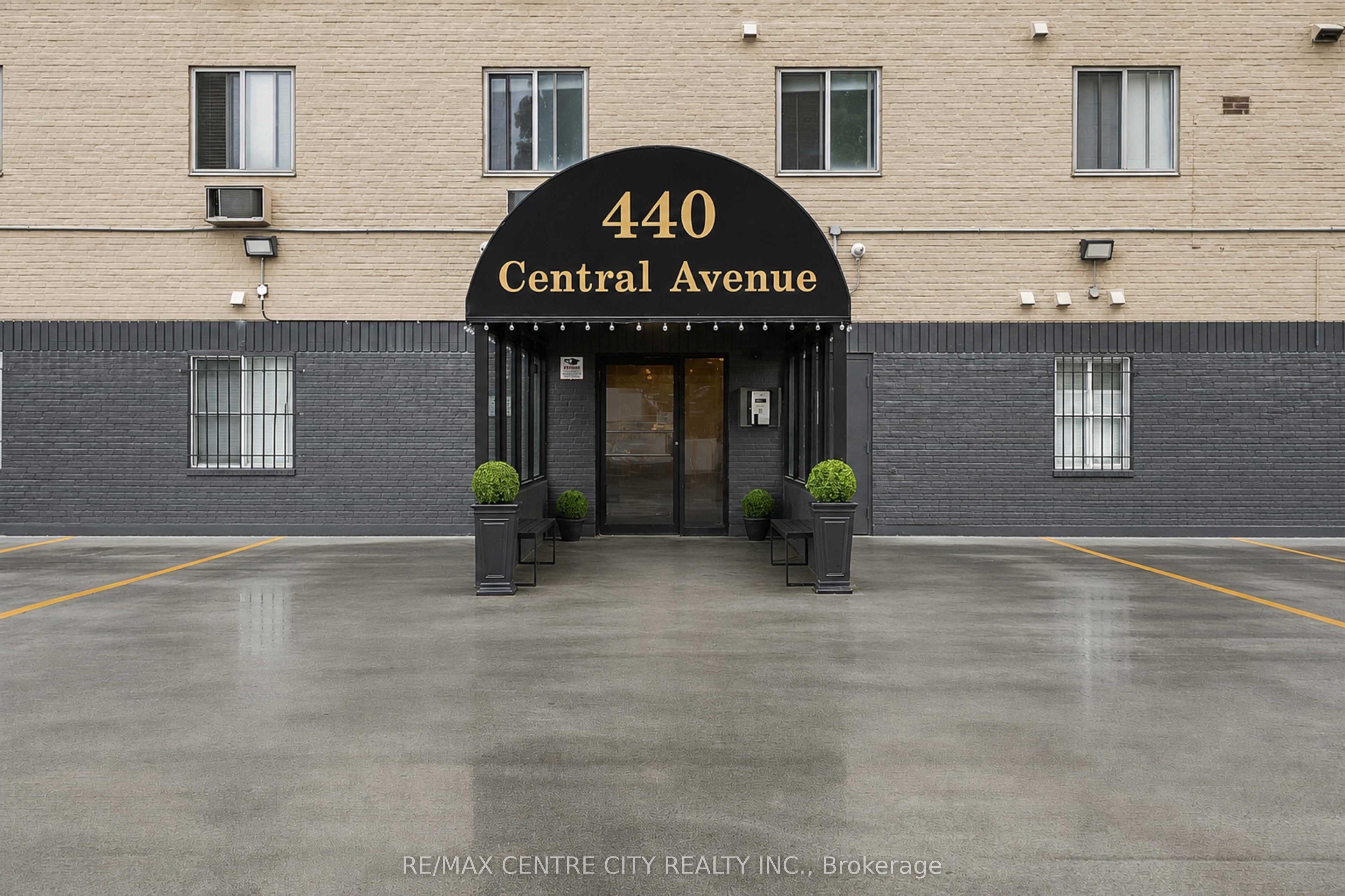 440 Central Avenue, Unit 405 — photo 1