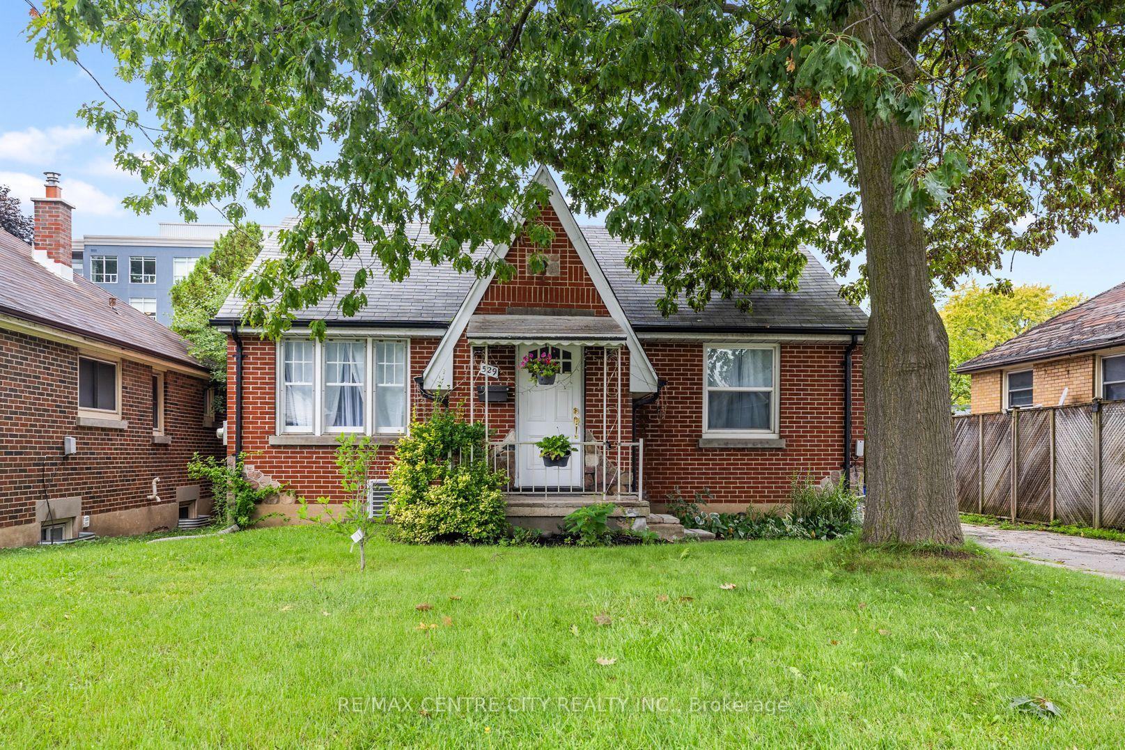 529 Highbury Avenue N — photo 1