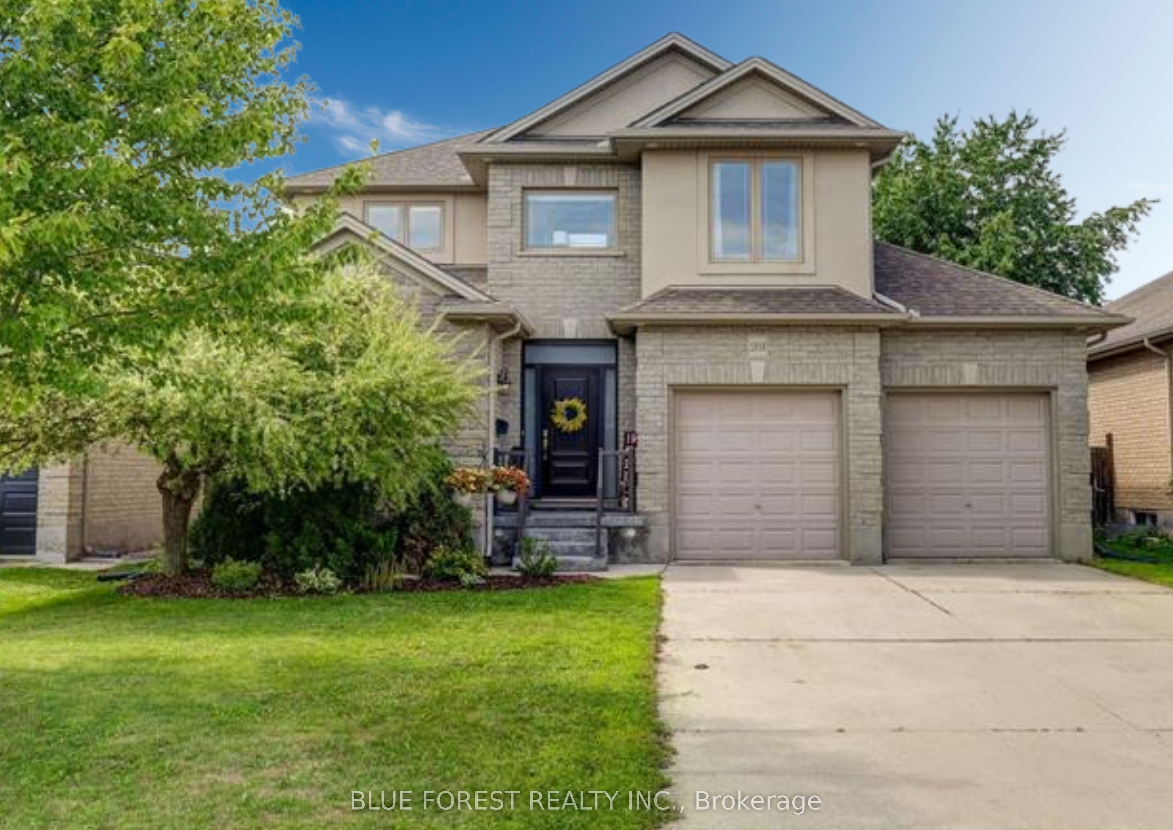 2058 WESTPOINT Heights — photo 1