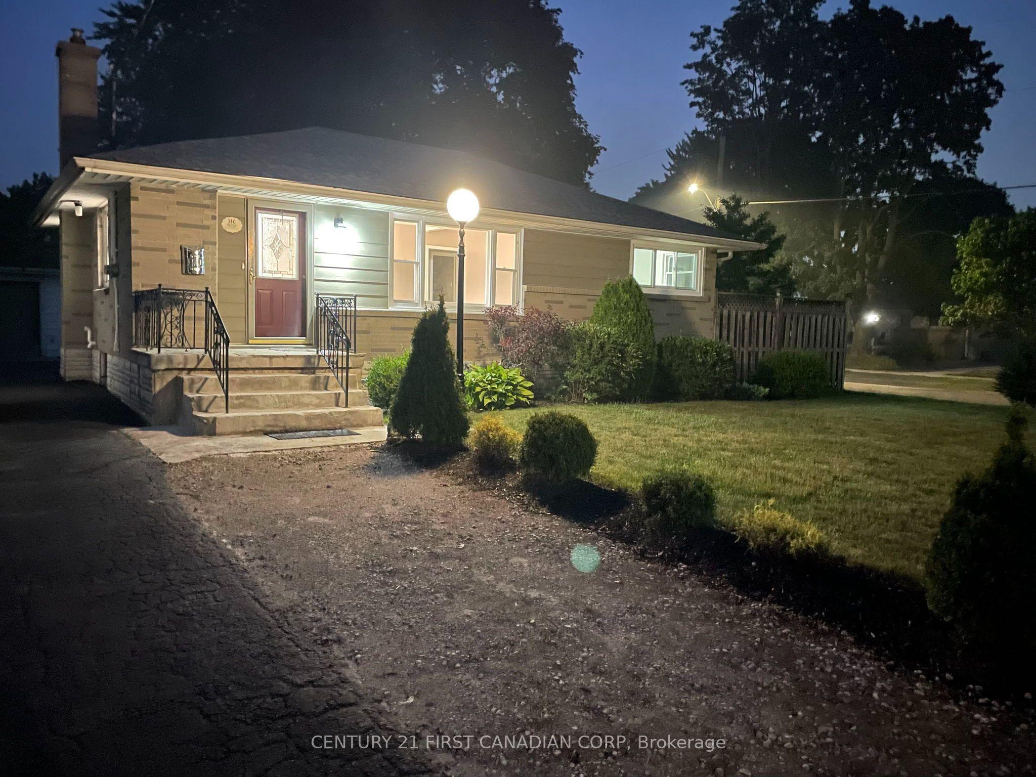 216 Winnipeg Street — photo 1