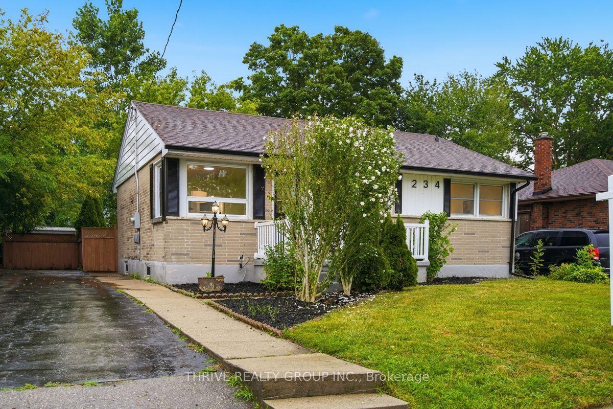 234 Goddard Boulevard — photo 1