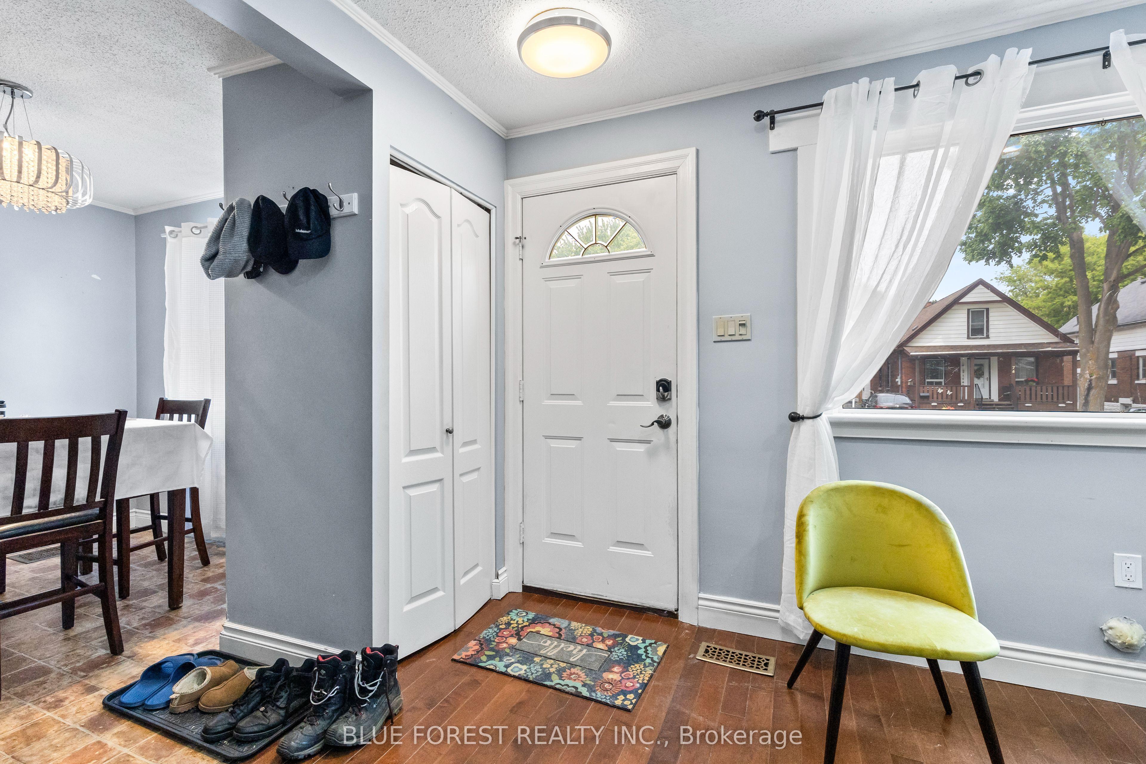 69 Connaught Avenue — photo 1