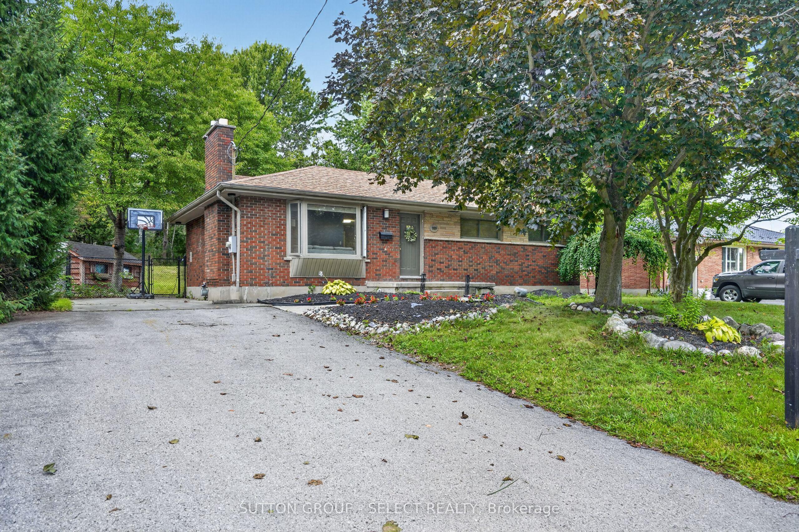 919 Quinton Road N — photo 1