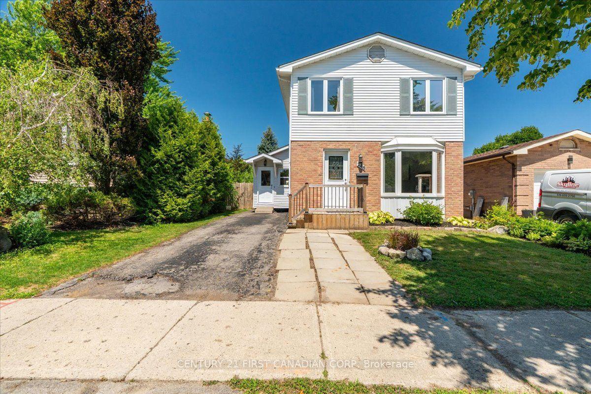 248 Ardsley Crescent — photo 1