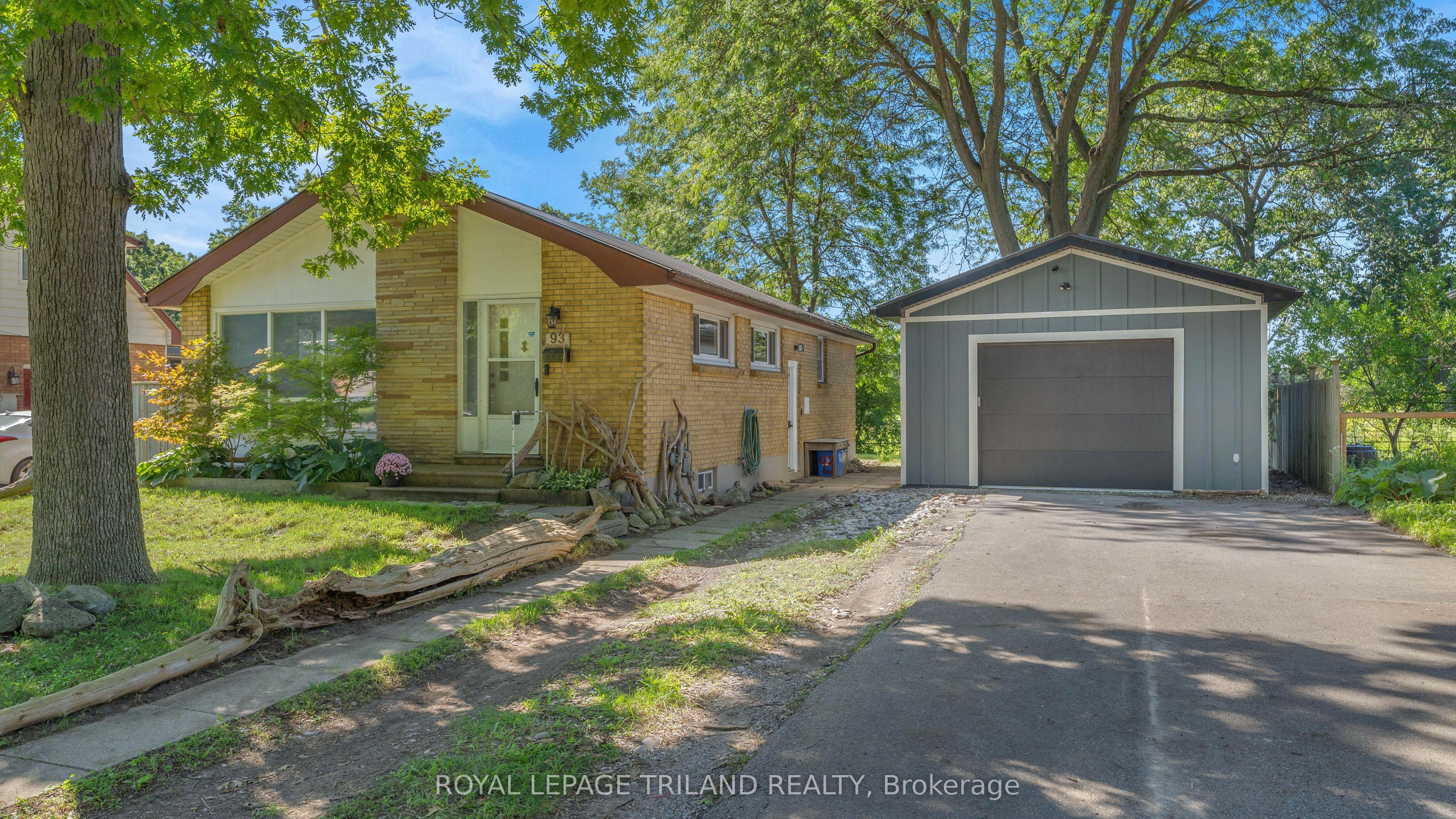 93 Manitoulin Drive — photo 1