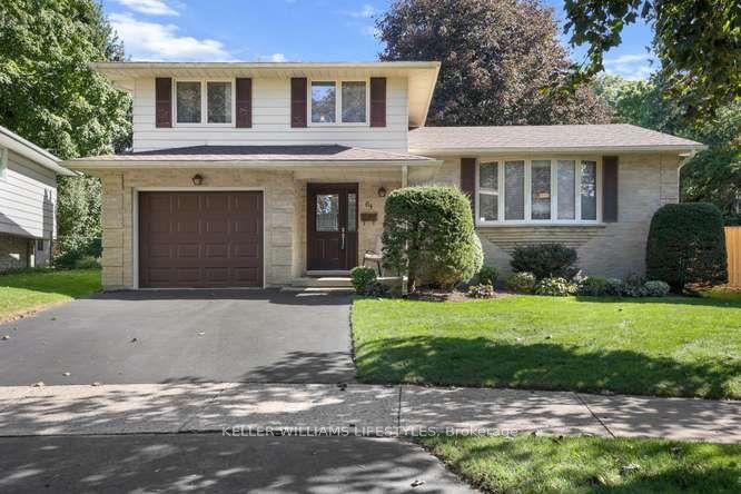 64 Haliburton Crescent — photo 1