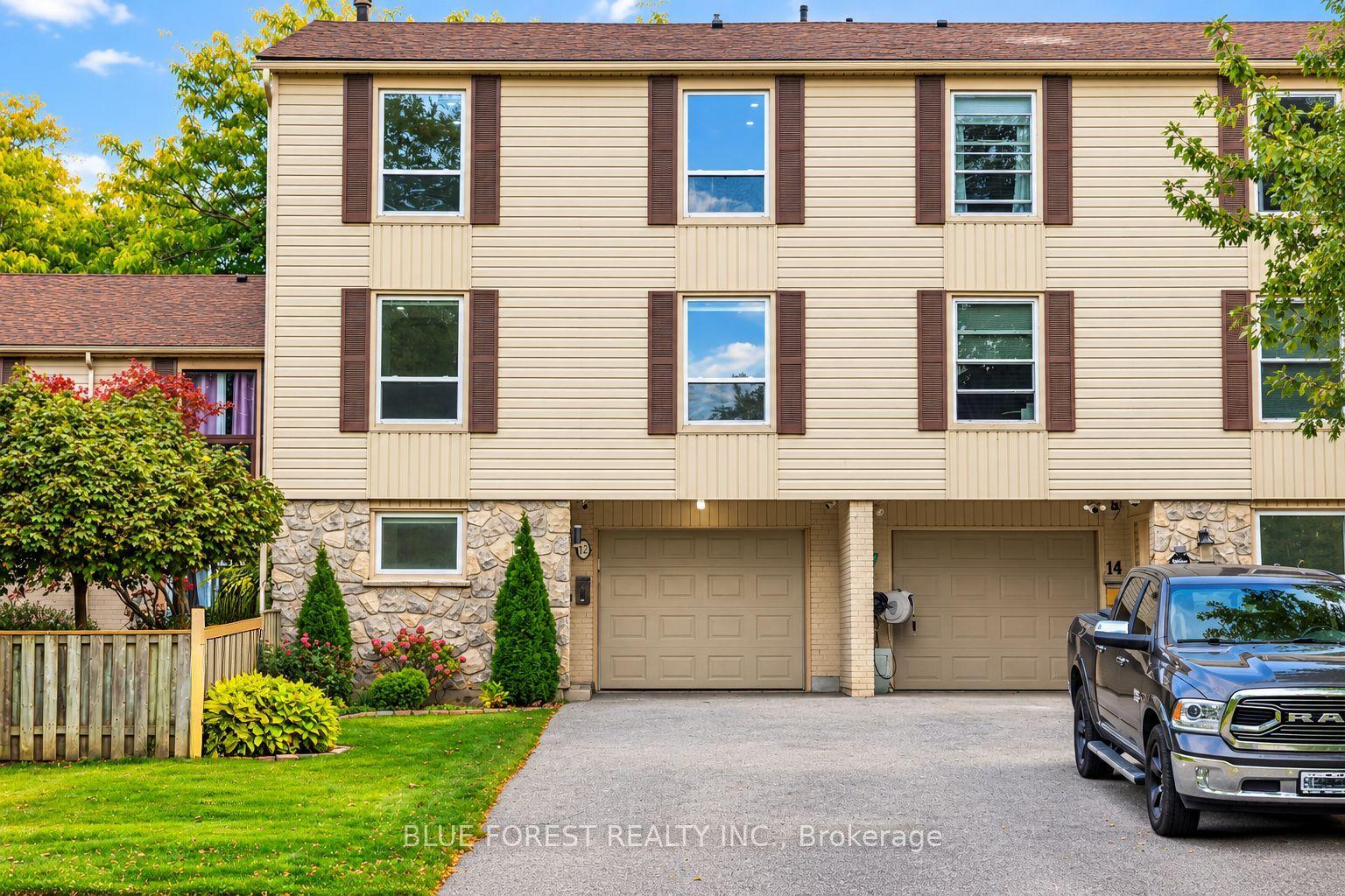 12 Mcmaster Crescent, Unit 8 — photo 1