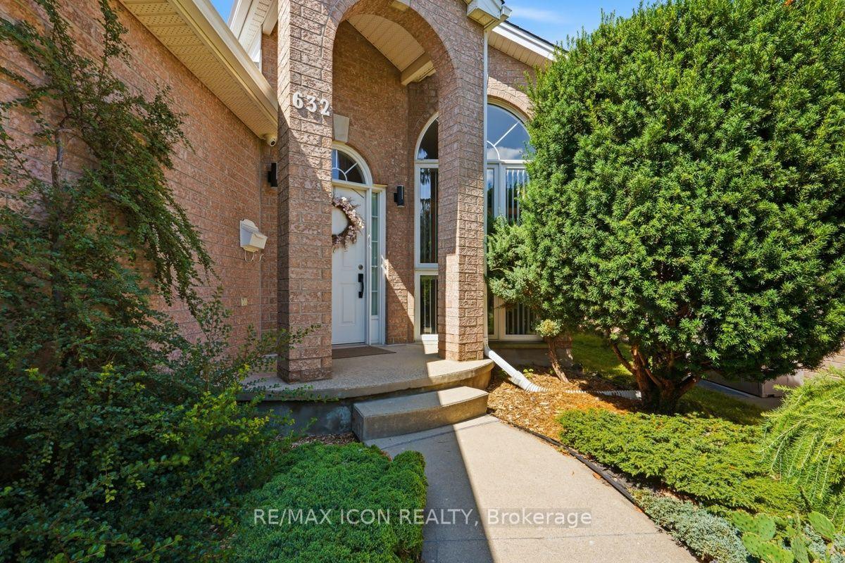 632 Thornwood Drive — photo 1