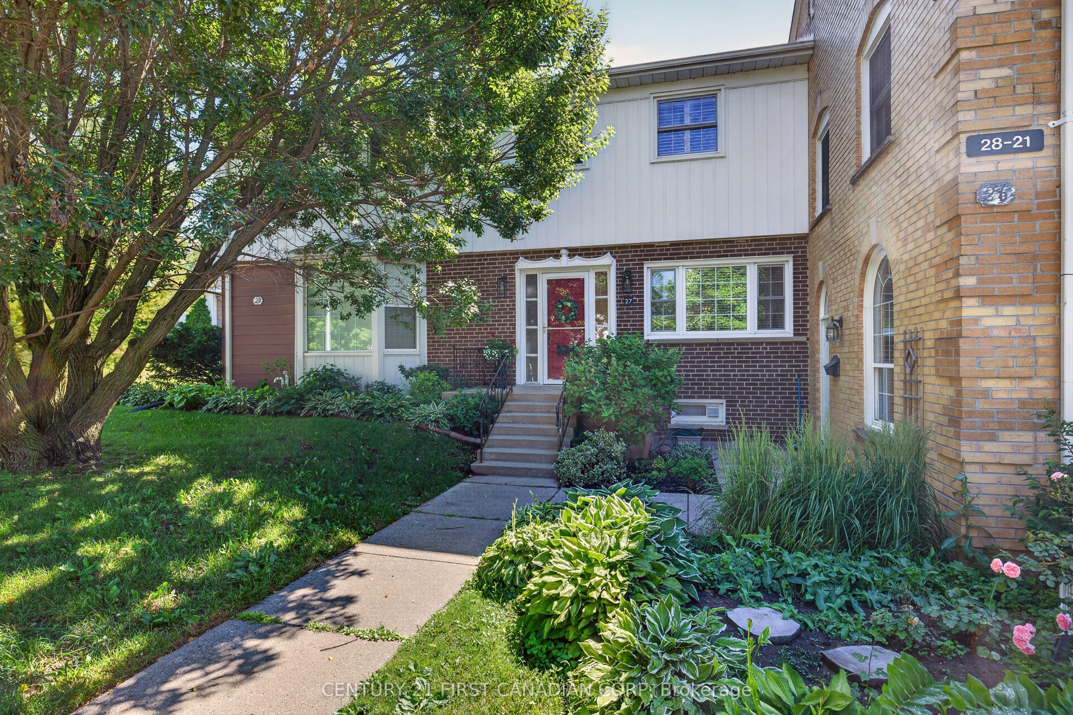 1220 Royal York Road, Unit 27 — photo 1