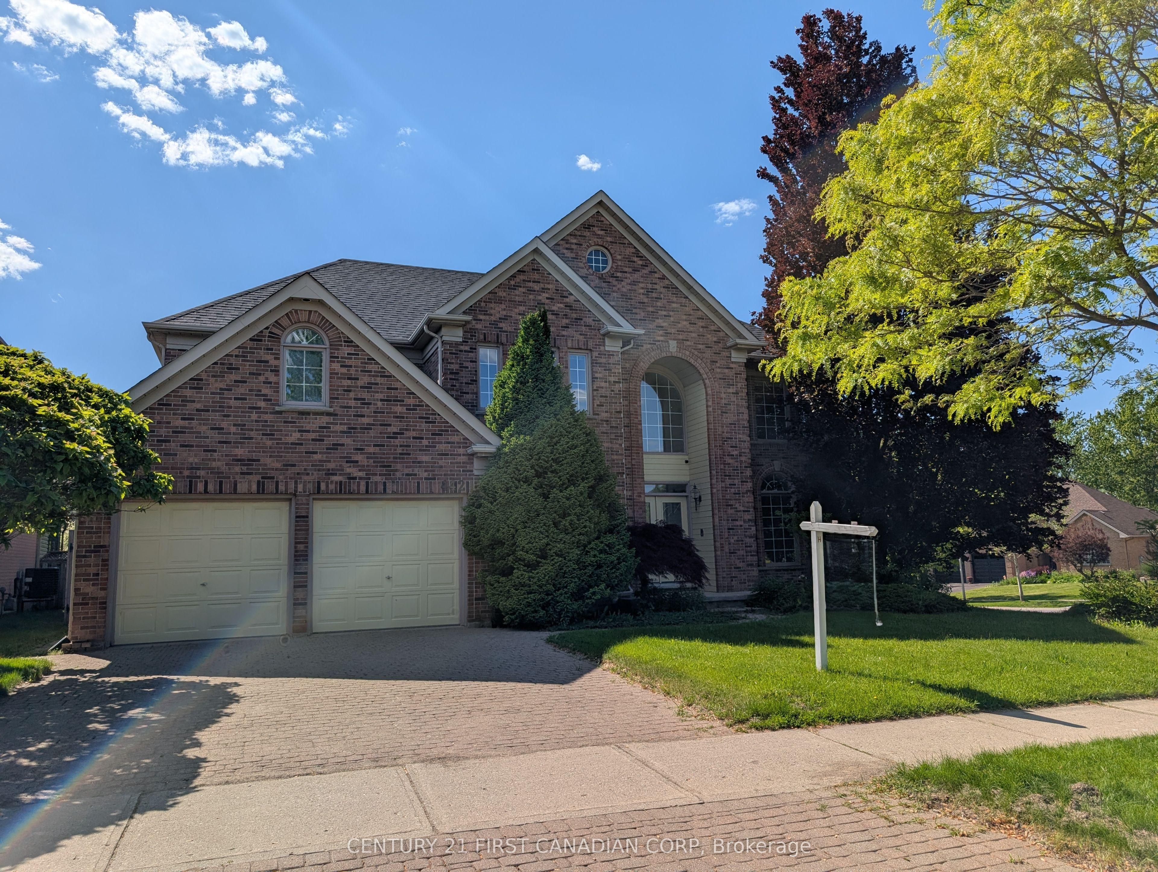 442 Ambleside Drive — photo 1