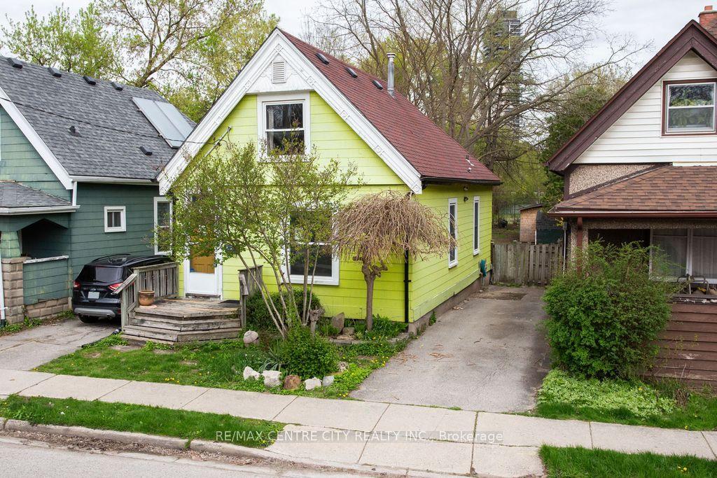 49 Wilson Avenue — photo 1