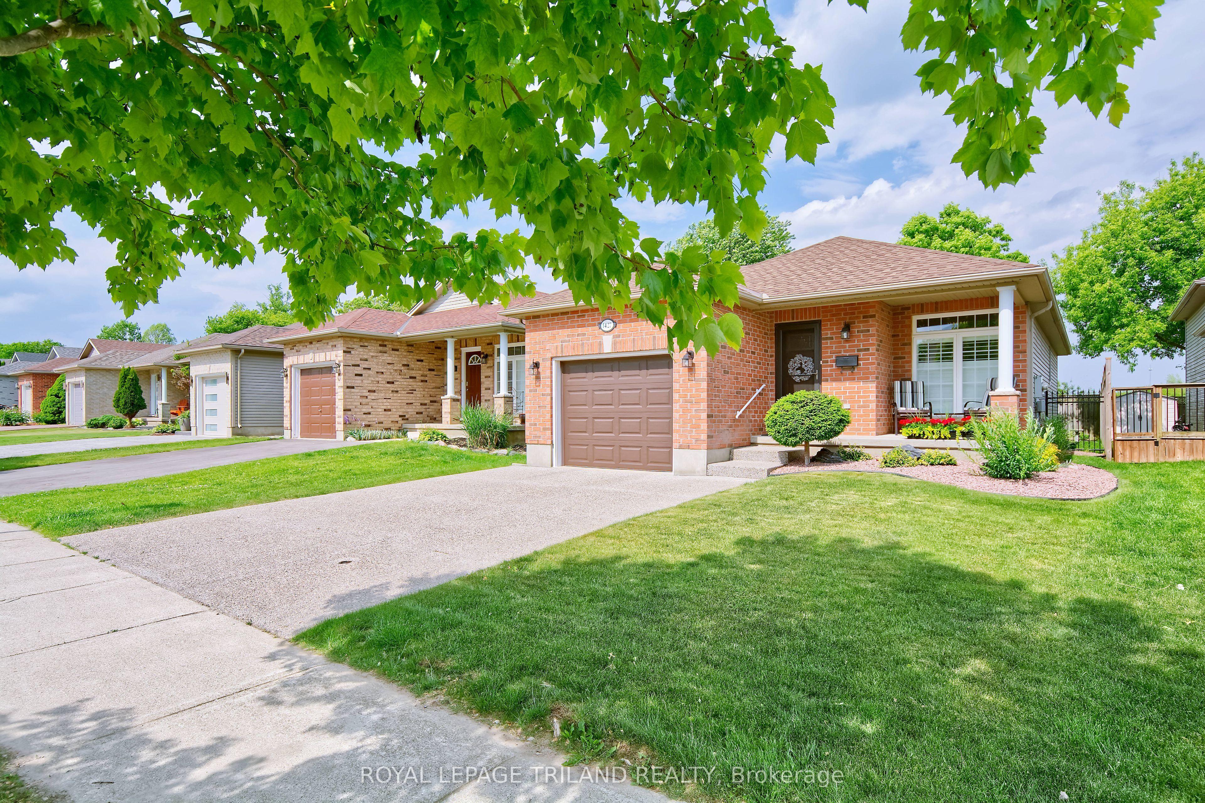 1427 South Wenige Drive — photo 1
