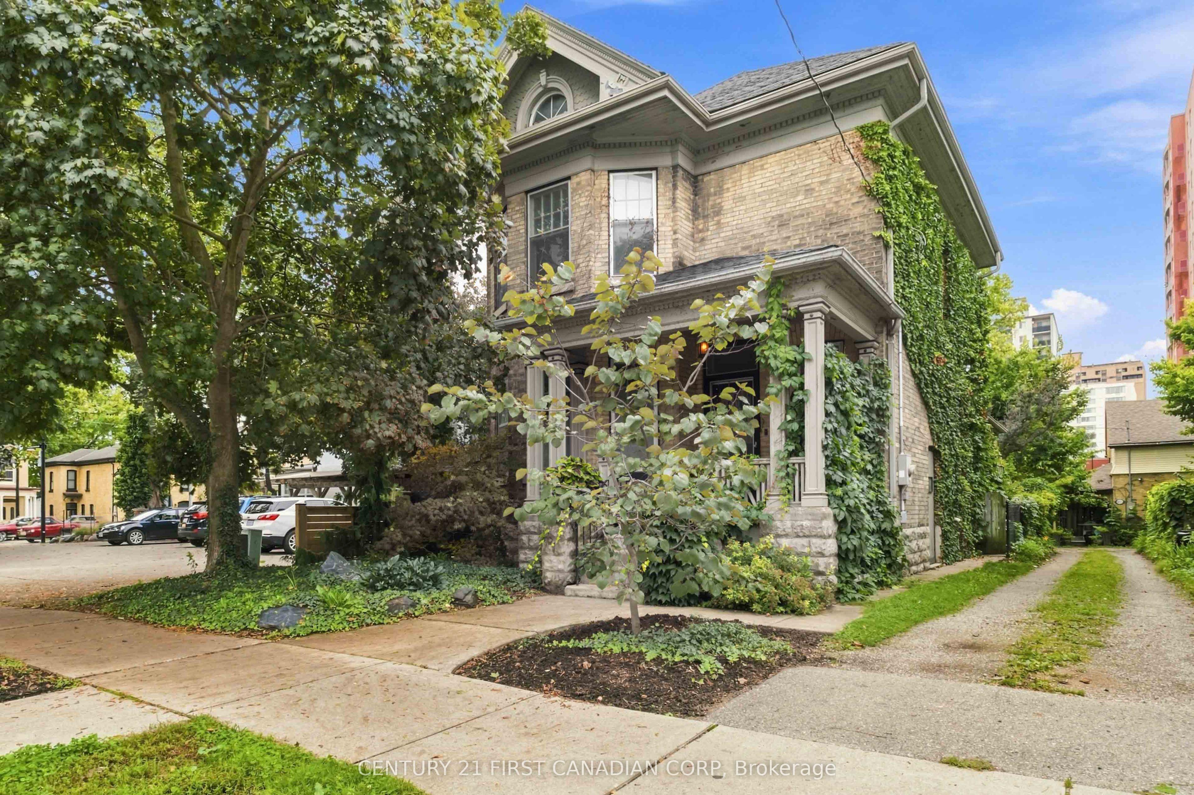 367 Maitland Street — photo 1