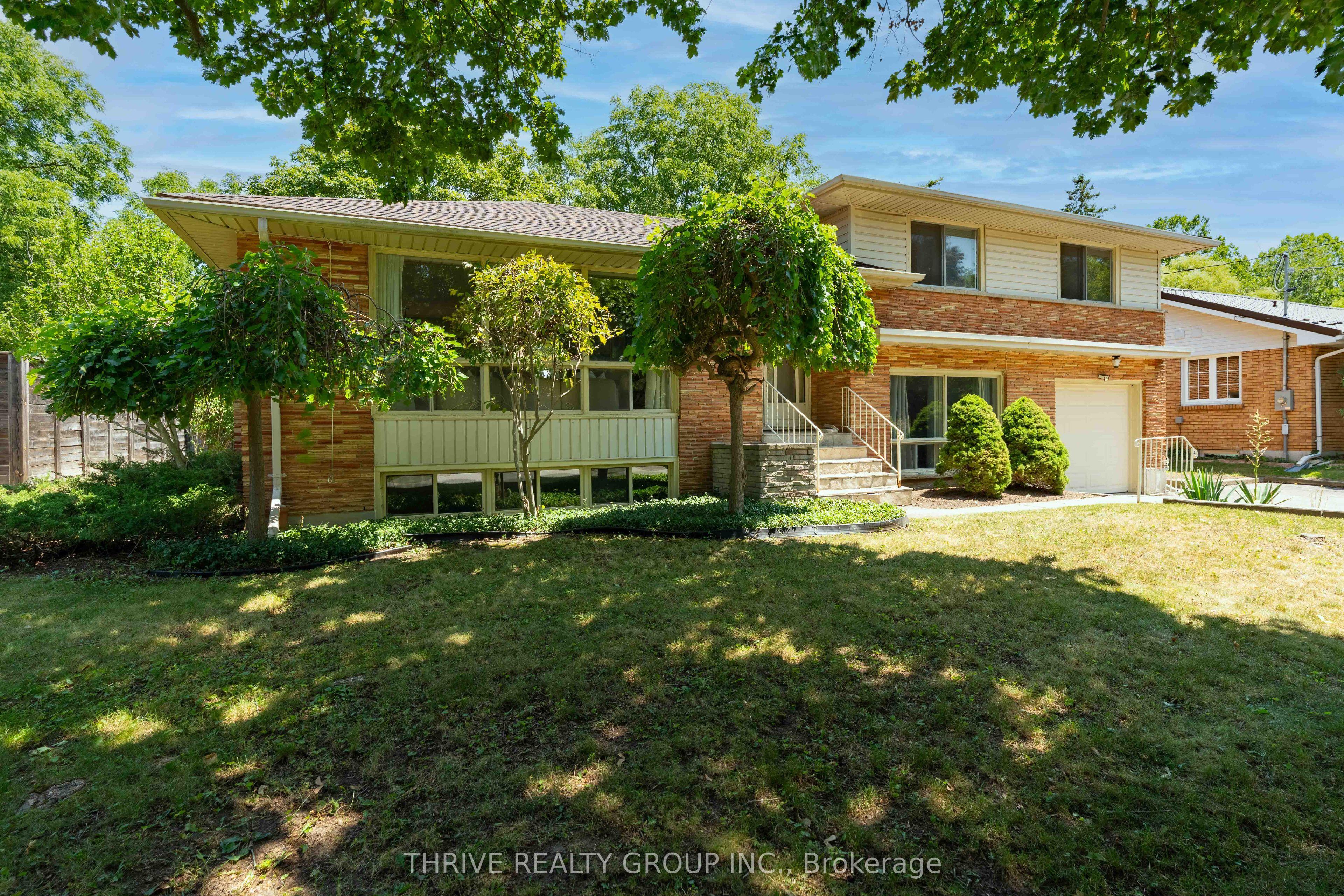 85 BLOOMFIELD Drive — photo 1