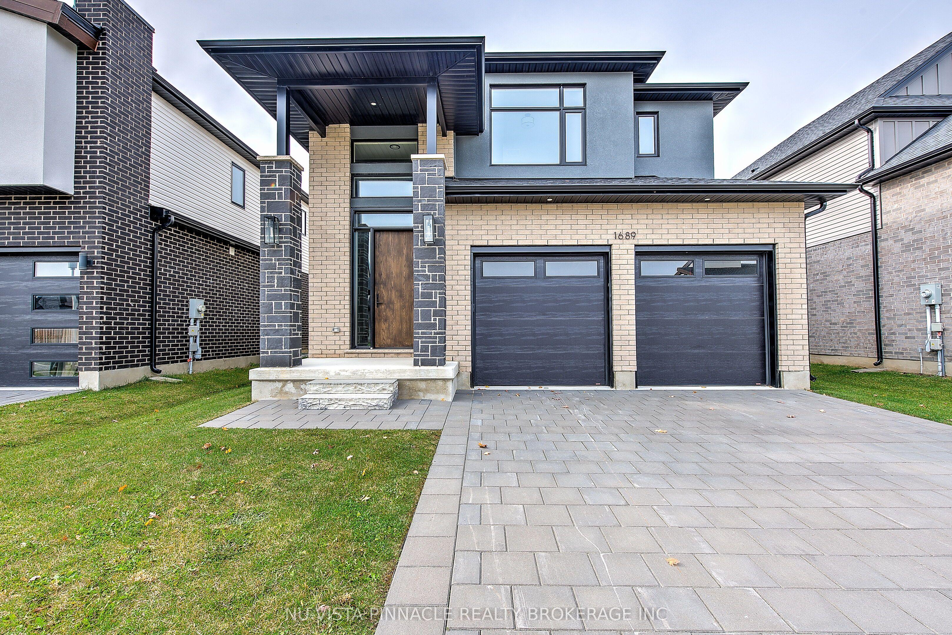1689 Brayford Avenue — photo 1