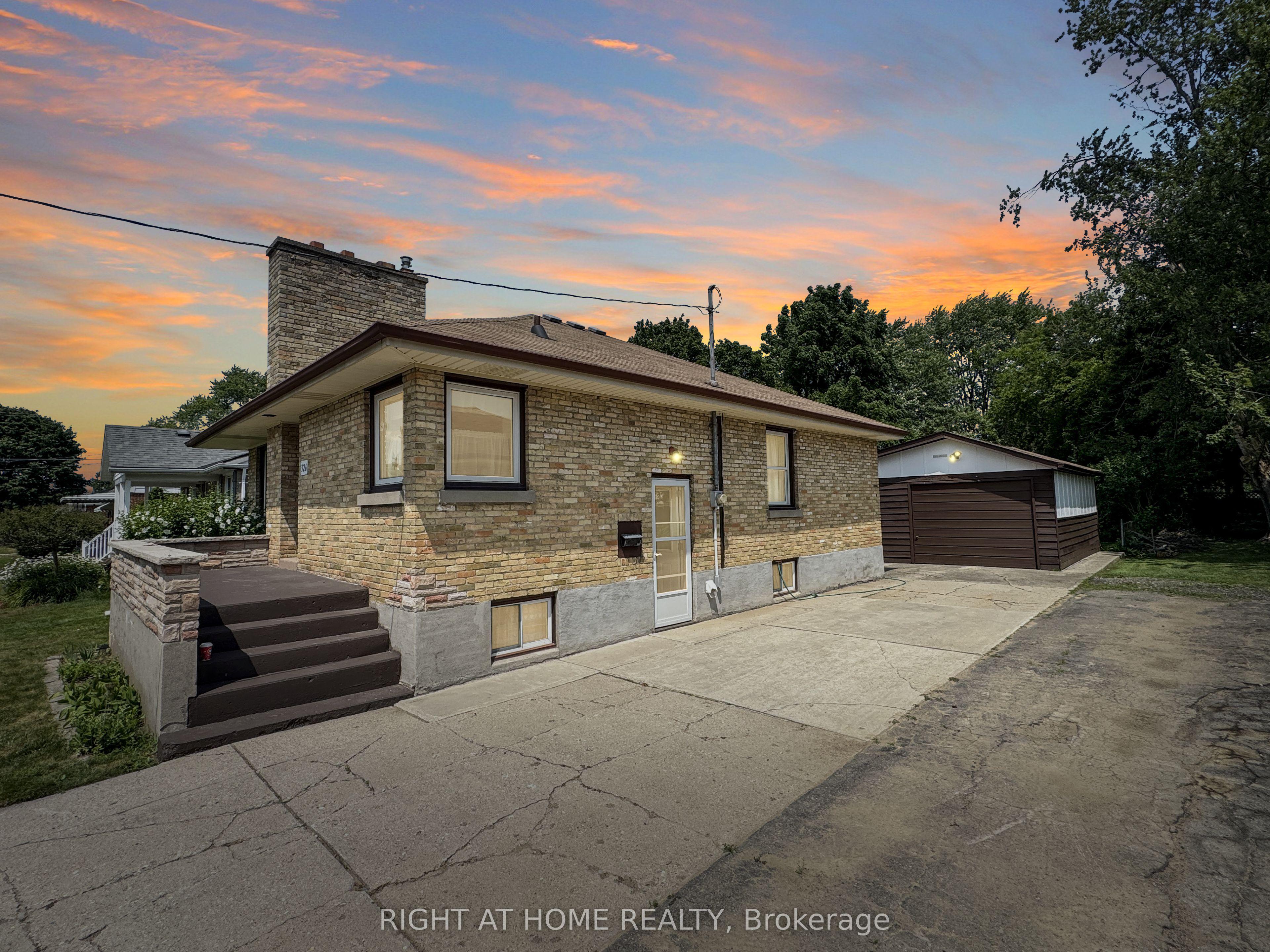 326 Avondale Road — photo 1