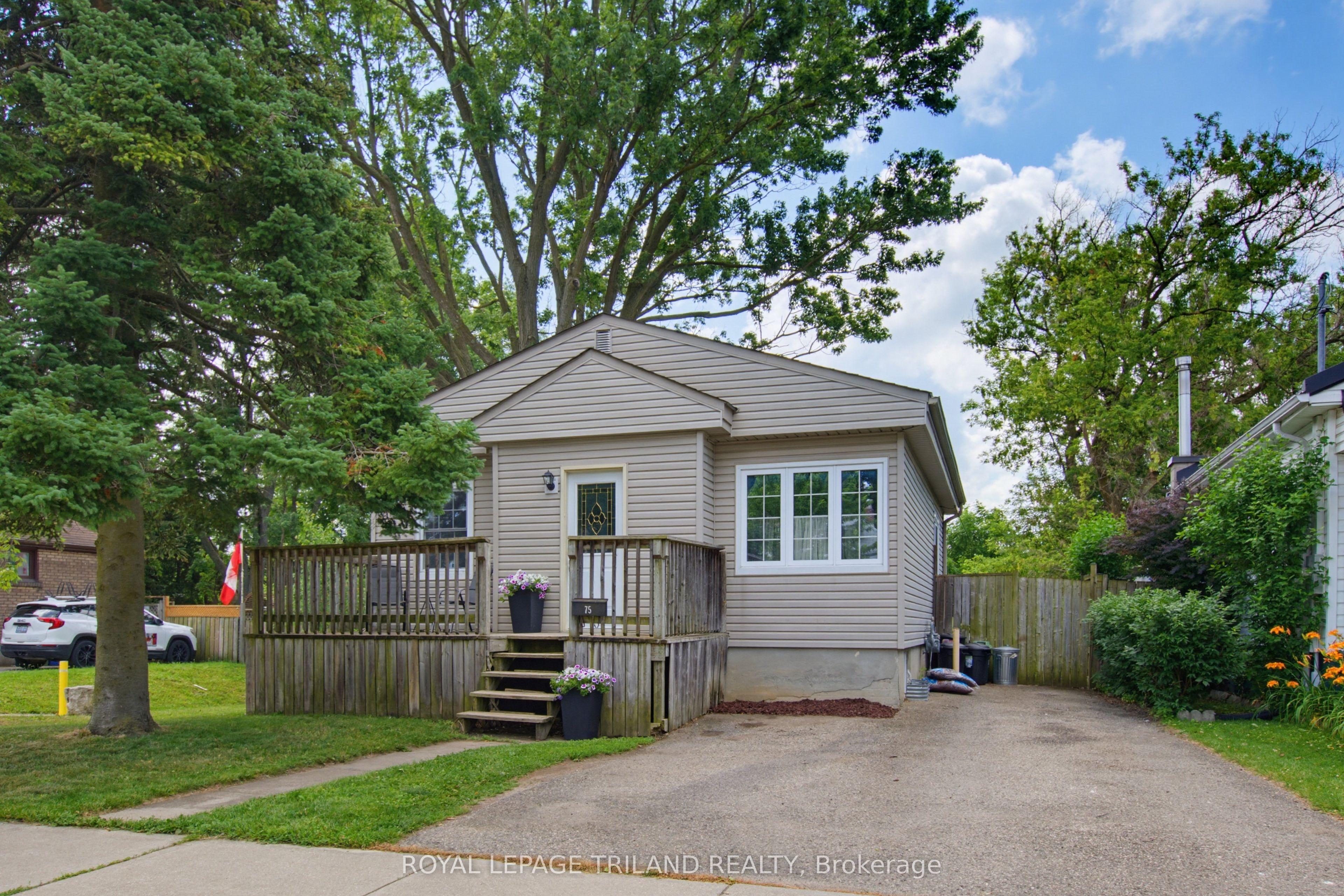 75 Connaught Avenue — photo 1