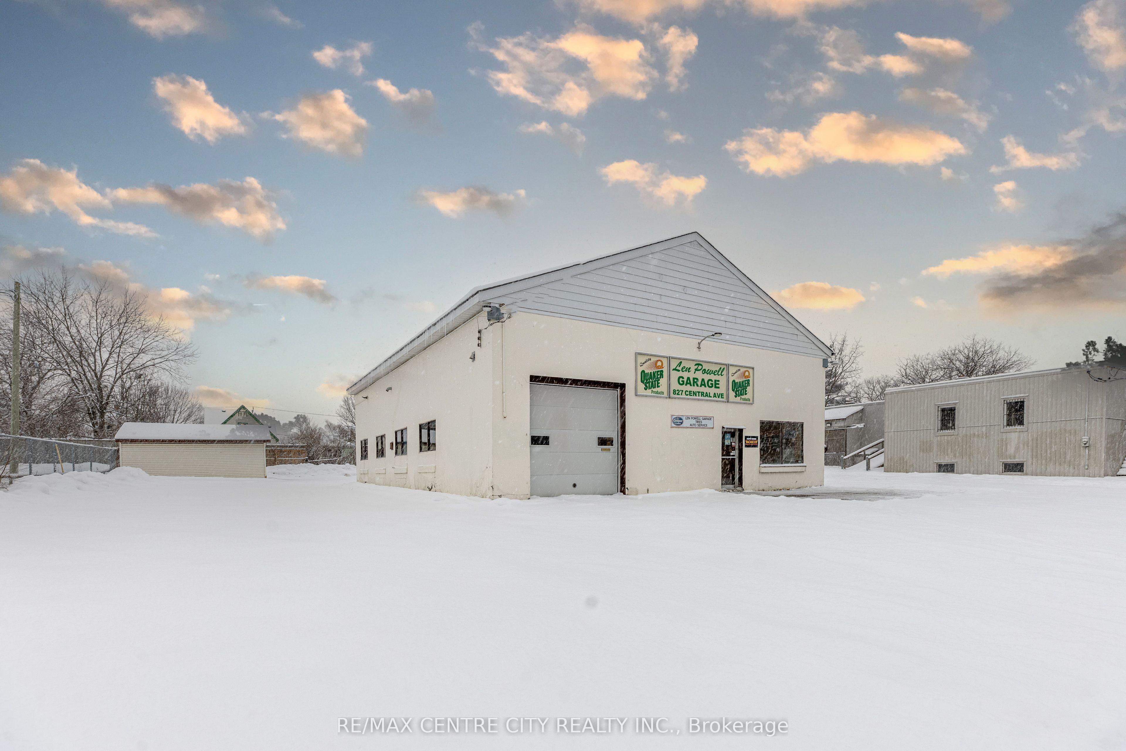 827 CENTRAL Avenue — photo 1