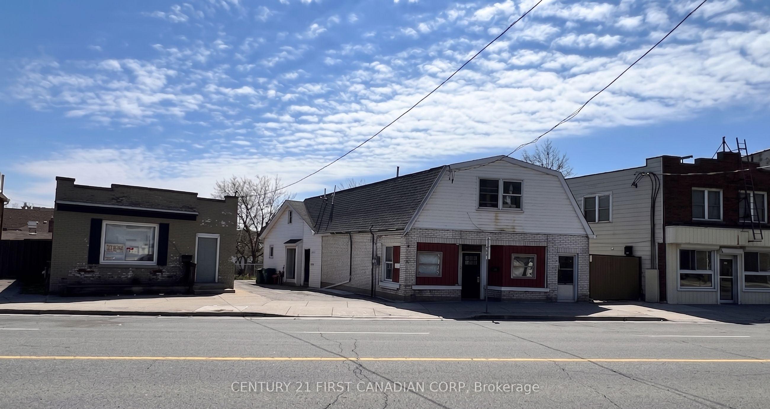 745 & 749 HAMILTON Road — photo 1