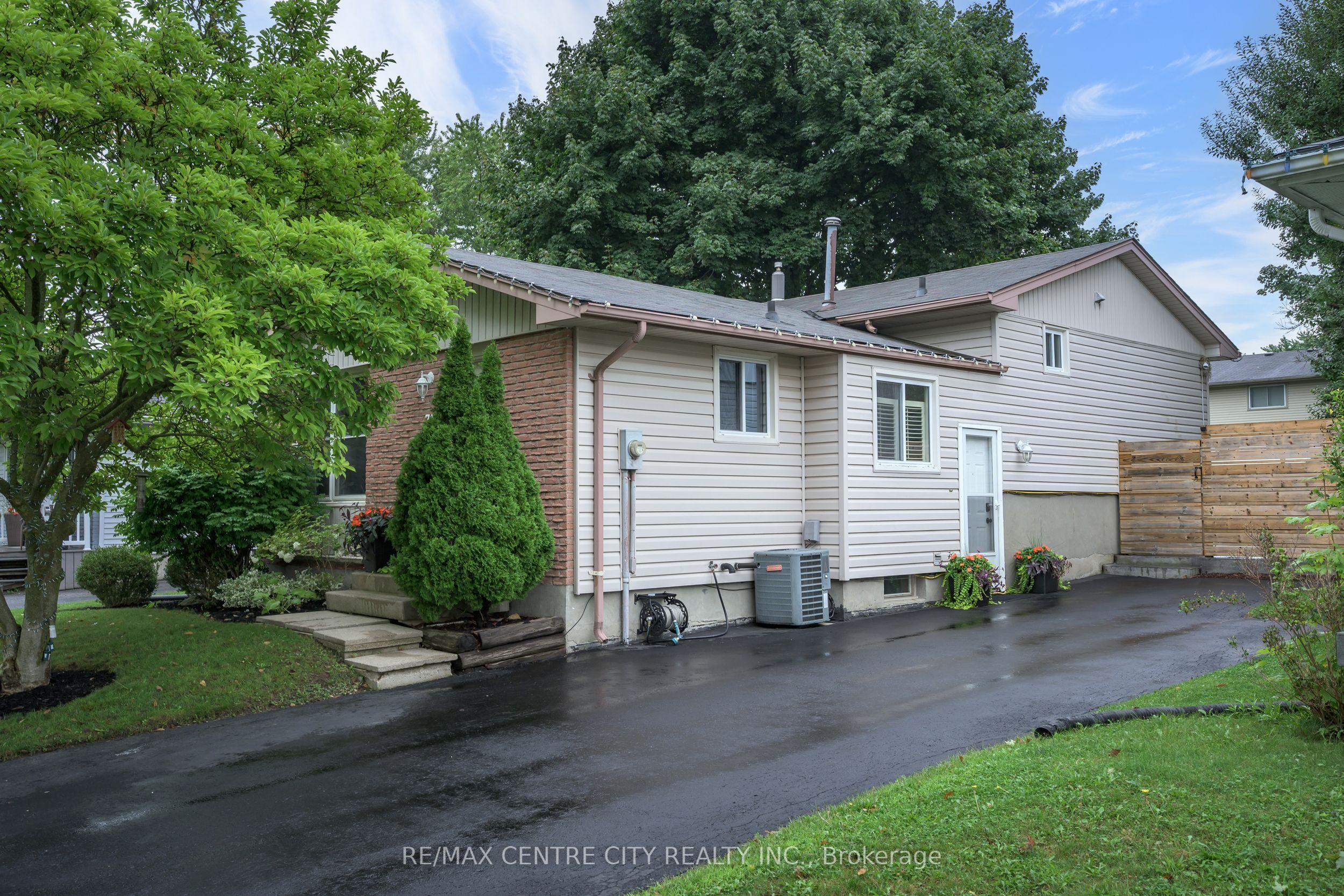 71 Ardsley Road — photo 1