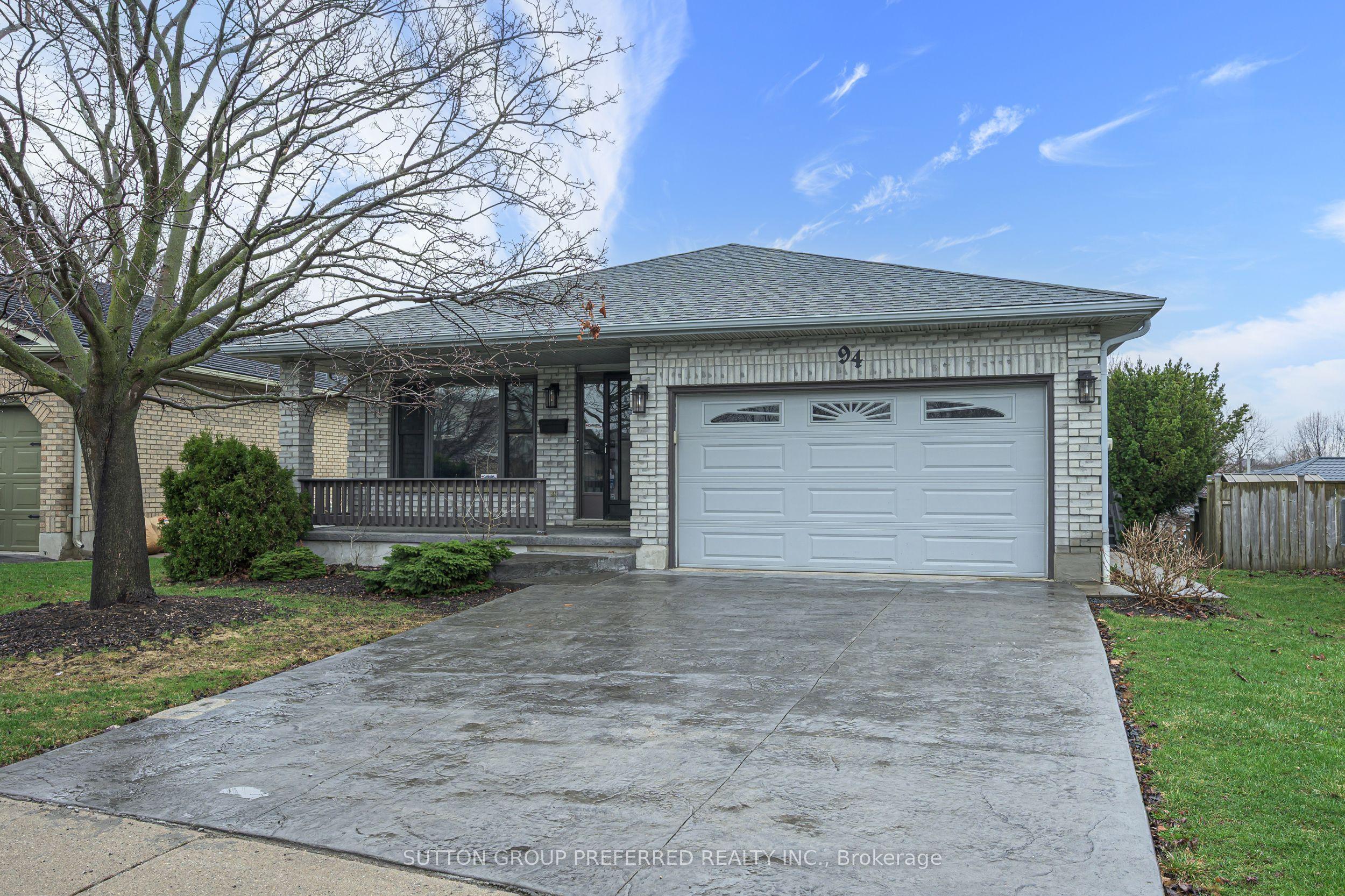 94 Kristina Crescent — photo 1
