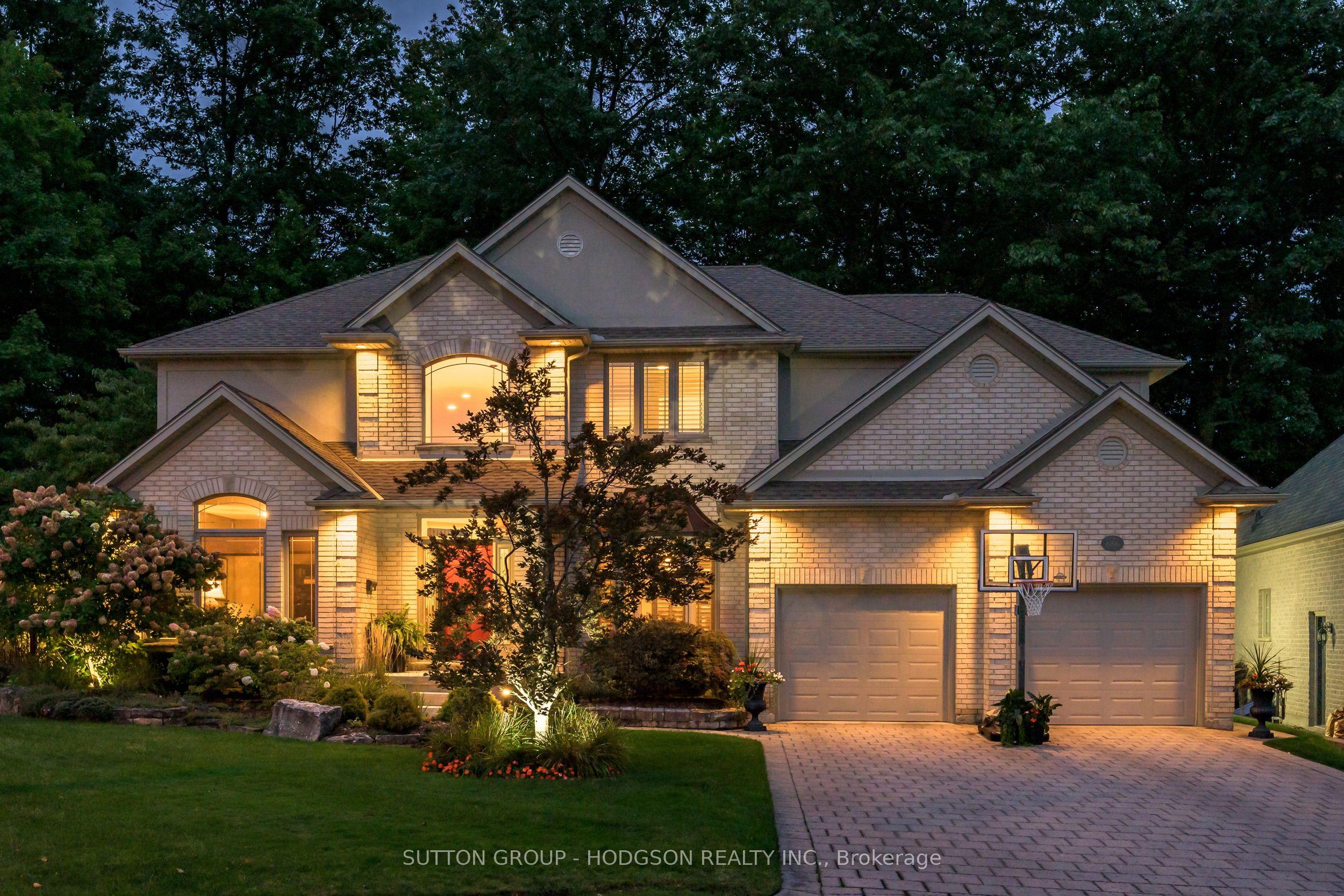 656 Robertson Place — photo 1